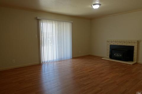 115 Falcon Dr, Vallejo, CA 94589 photo 2