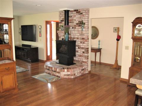 225 Moll Dr, Windsor, CA 95492 photo 6