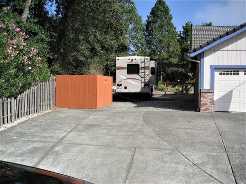 225 Moll Dr, Windsor, CA 95492 photo 2