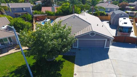 1745 Whiting Ct, Dixon, CA 95620 photo 1