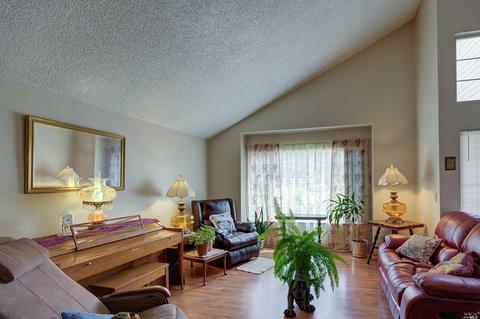 820 Corcoran Ave, Vallejo, CA 94589 photo 3