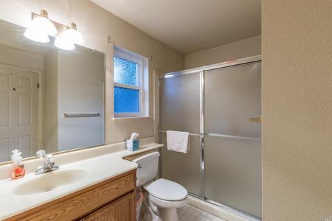 7017 Edinburgh Ct, Windsor, CA 95492 photo 11