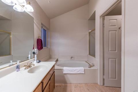 7017 Edinburgh Ct, Windsor, CA 95492 photo 21