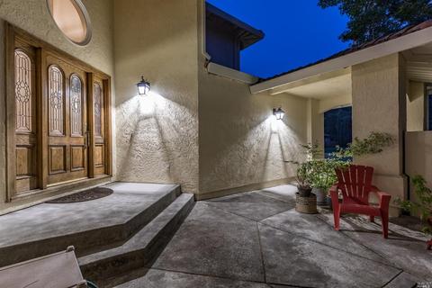 7017 Edinburgh Ct, Windsor, CA 95492 photo 4