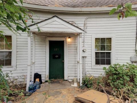 575 E H St, Benicia, CA 94510 photo 2