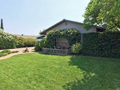 641 Malaga Dr, Ukiah, CA 95482 photo 3