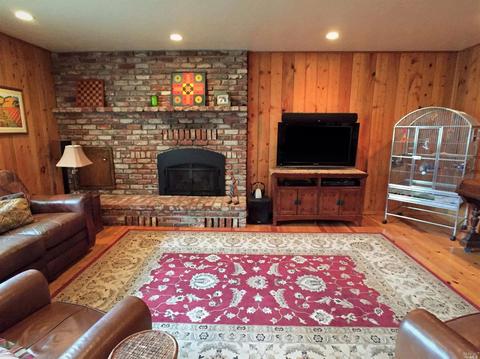 641 Malaga Dr, Ukiah, CA 95482 photo 6