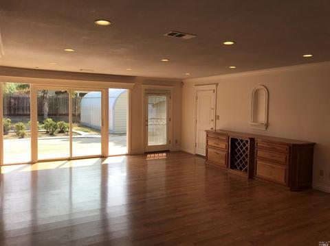 418 Hamilton Dr, Fairfield, CA 94533 photo 4