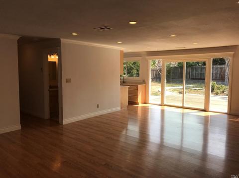 418 Hamilton Dr, Fairfield, CA 94533 photo 3