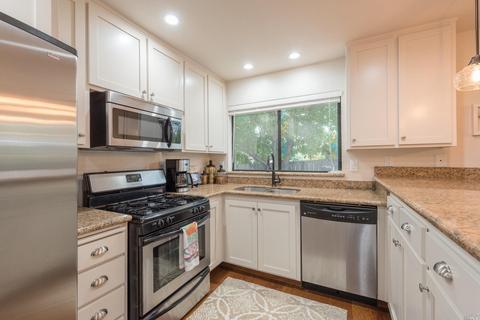 87 Diana Ct, Windsor, CA 95492 photo 10