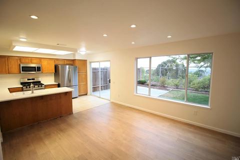 260 Clearpointe Dr, Vallejo, CA 94591 photo 8