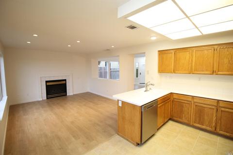 260 Clearpointe Dr, Vallejo, CA 94591 photo 7