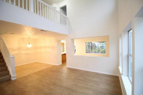 260 Clearpointe Dr, Vallejo, CA 94591 photo 4