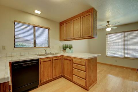 3082 Pecan Cir, Fairfield, CA 94533 photo 10