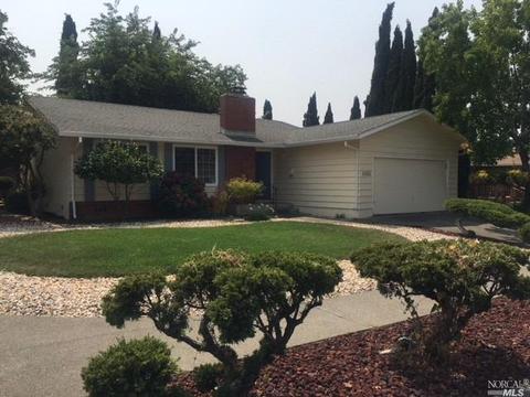 1435 Laredo St, Napa, CA 94559 photo 1
