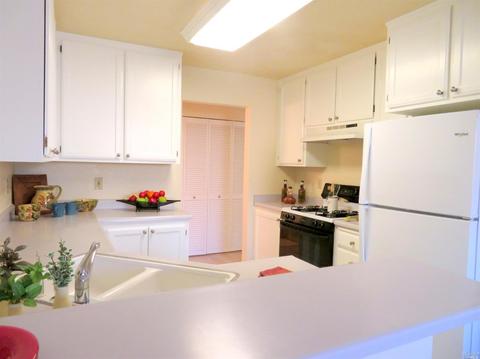 38 Rosewood St, Novato, CA 94947 photo 9