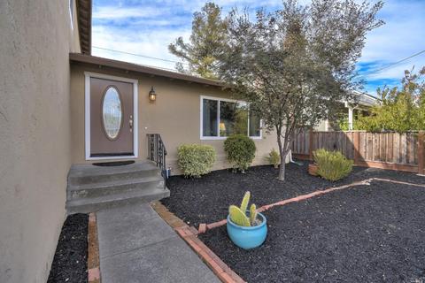 1625 E Madison St, Petaluma, CA 94954 photo 1