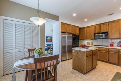 560 Topley Ct, Vallejo, CA 94591 photo 32