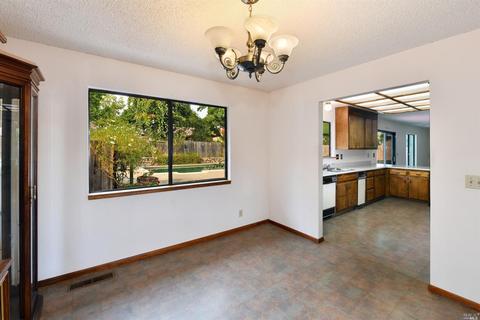 170 Vine Dr, Cloverdale, CA 95425 photo 9