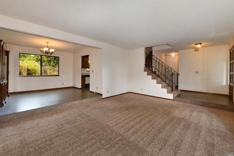 170 Vine Dr, Cloverdale, CA 95425 photo 10