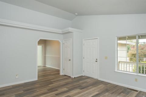 9256 Kyle Ct, Windsor, CA 95492 photo 4