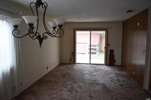 1012 Mockingbird Ln, Fairfield, CA 94533 photo 4