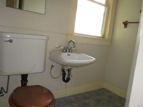 156 W Mendocino Ave, Willits, CA 95490 photo 6