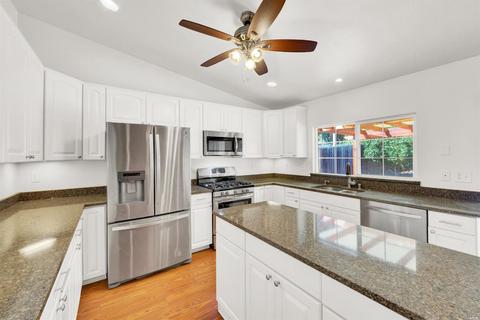 112 Edwin Dr, Vacaville, CA 95687 photo 14