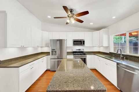112 Edwin Dr, Vacaville, CA 95687 photo 13