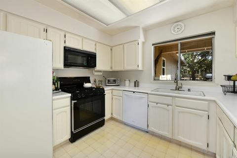 411 Jensen Ln, Windsor, CA 95492 photo 10