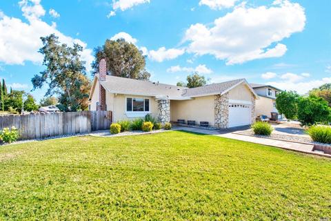 805 Marigold Dr, Fairfield, CA 94533 photo 2