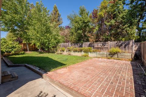 332 La Quinta Dr, Windsor, CA 95492 photo 42