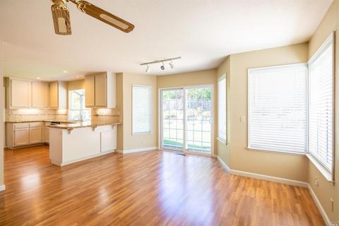 332 La Quinta Dr, Windsor, CA 95492 photo 17