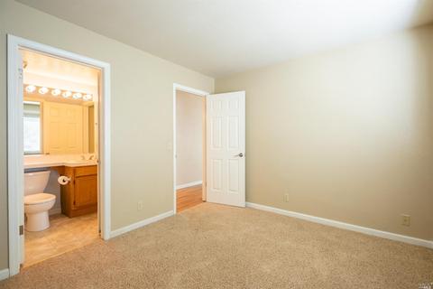 332 La Quinta Dr, Windsor, CA 95492 photo 21