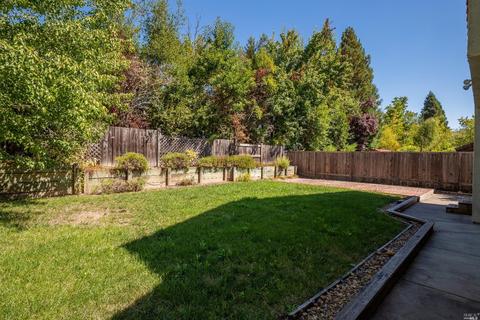 332 La Quinta Dr, Windsor, CA 95492 photo 43
