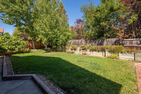 332 La Quinta Dr, Windsor, CA 95492 photo 41