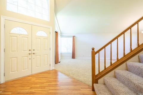 332 La Quinta Dr, Windsor, CA 95492 photo 4