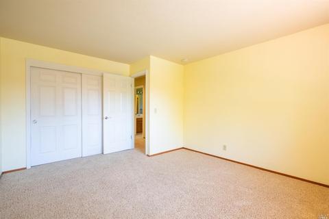 332 La Quinta Dr, Windsor, CA 95492 photo 40