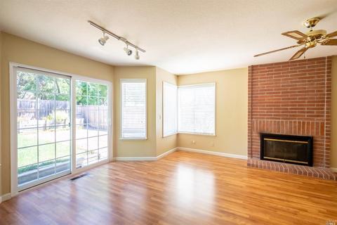332 La Quinta Dr, Windsor, CA 95492 photo 18