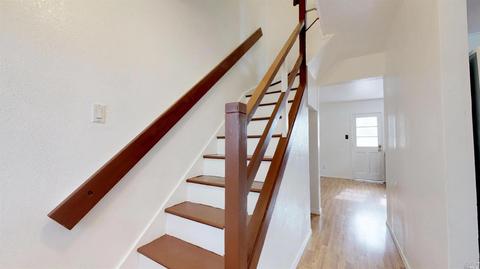 45 Werden St, Vallejo, CA 94590 photo 2