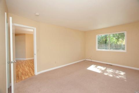 952 Bond Pl, Windsor, CA 95492 photo 14
