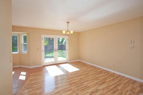 952 Bond Pl, Windsor, CA 95492 photo 7