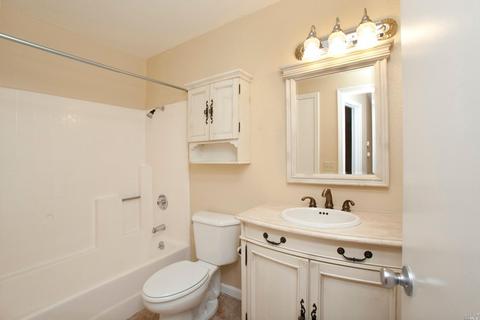 952 Bond Pl, Windsor, CA 95492 photo 17