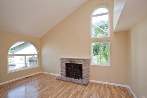 952 Bond Pl, Windsor, CA 95492 photo 4
