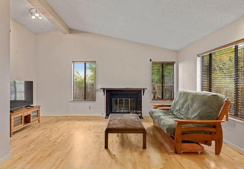 263 Robin Ave, Cotati, CA 94931 photo 5