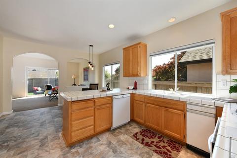 1044 Elsbree Ln, Windsor, CA 95492 photo 9