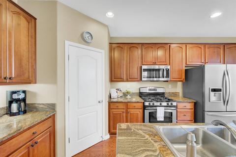 2433 White Dr, Fairfield, CA 94533 photo 10