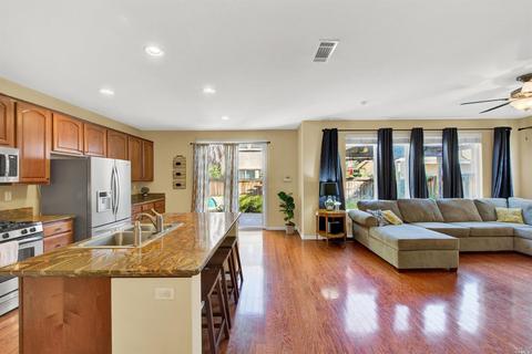 2433 White Dr, Fairfield, CA 94533 photo 9