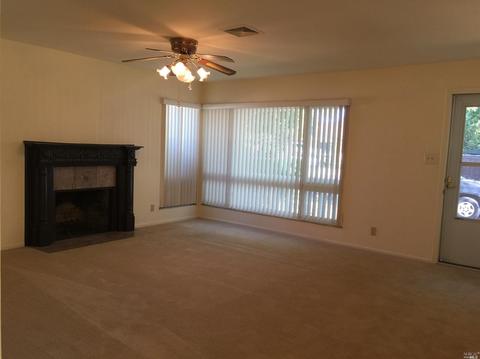 2719 Webb St, Vallejo, CA 94591 photo 3