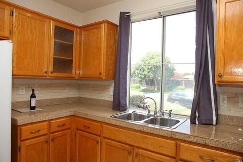 3172 Terrace Beach Dr, Vallejo, CA 94591 photo 3